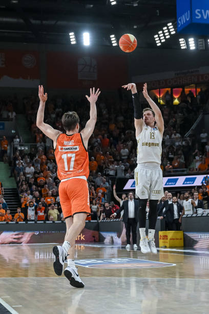 首次出现 首次出现